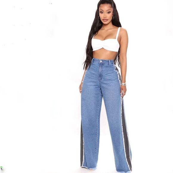 Fashion Nova Back On Top Contrast Wide Flare Leg Jeans - Picture 2 of 10